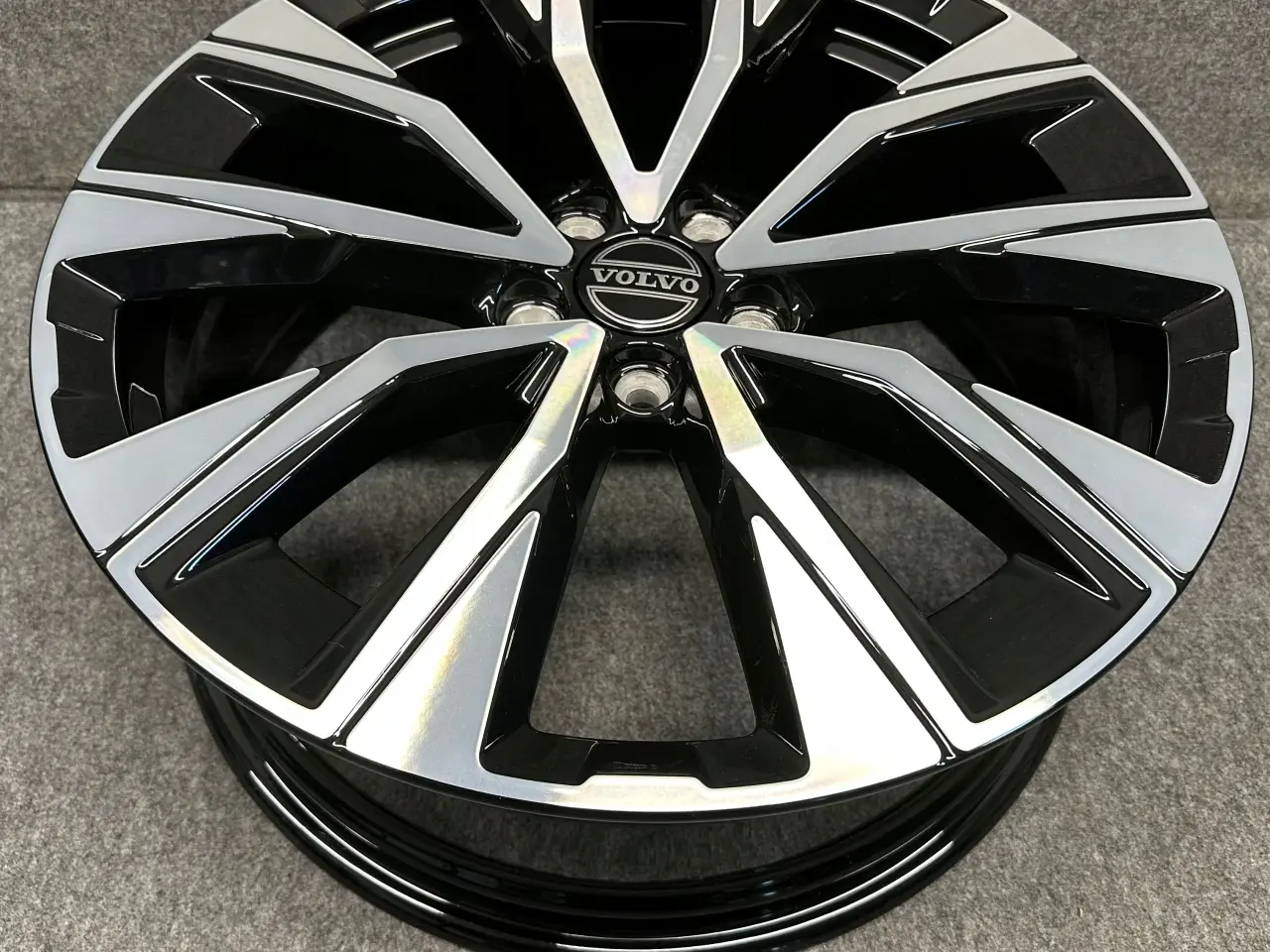 Billede 1 - ALUFÆLGE VOLVO XC60 XC40 7,5Jx19 ET50,5