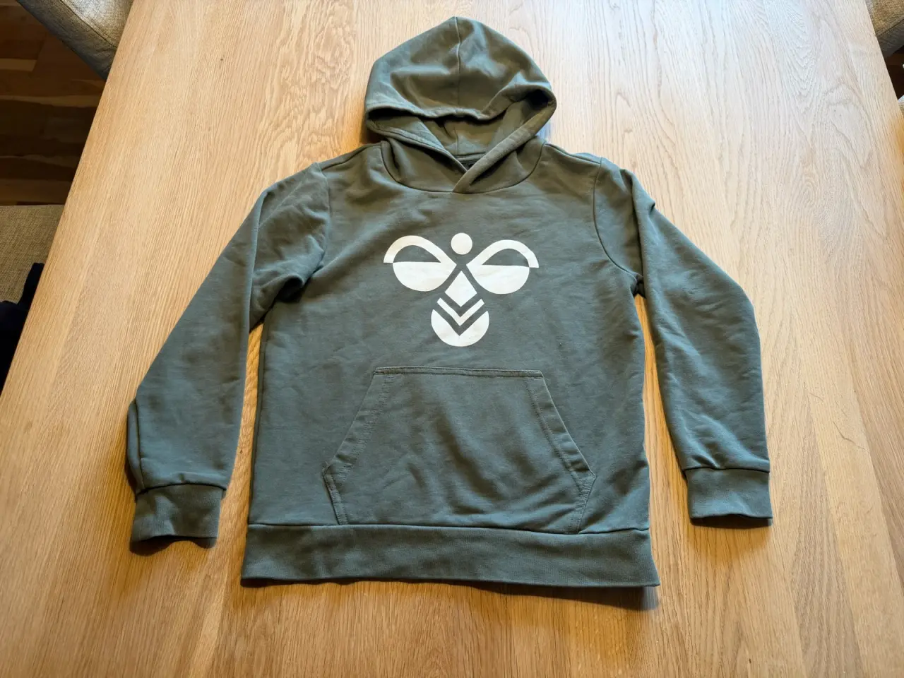 Billede 3 - T shirt fra Hummel str. 128