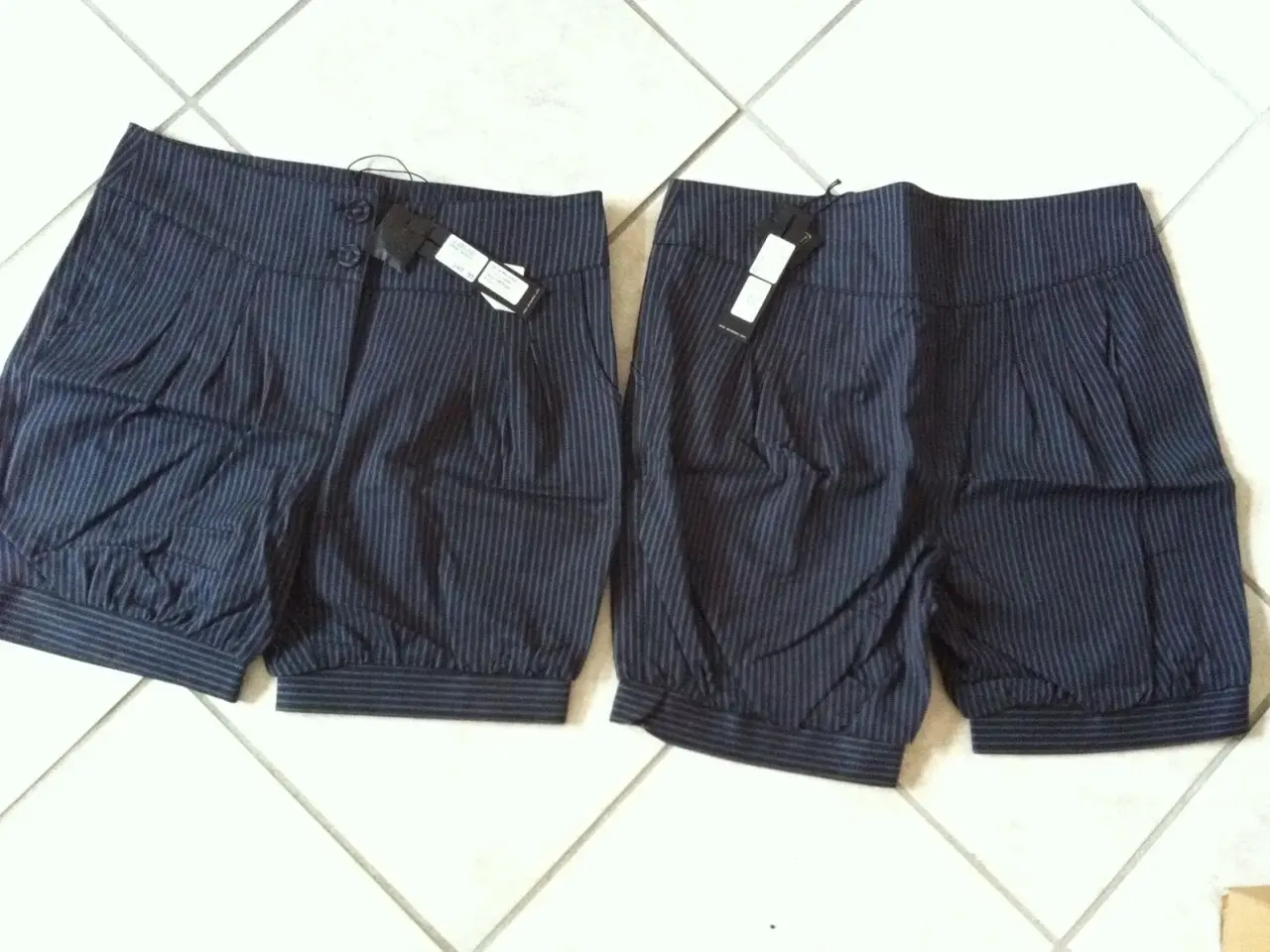 Billede 5 - Nye "st-martins" shorts, str: M, L, 50kr