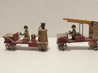 Erzgebirge:Stigevogn og brandsprøjte i træ.Ca.1920