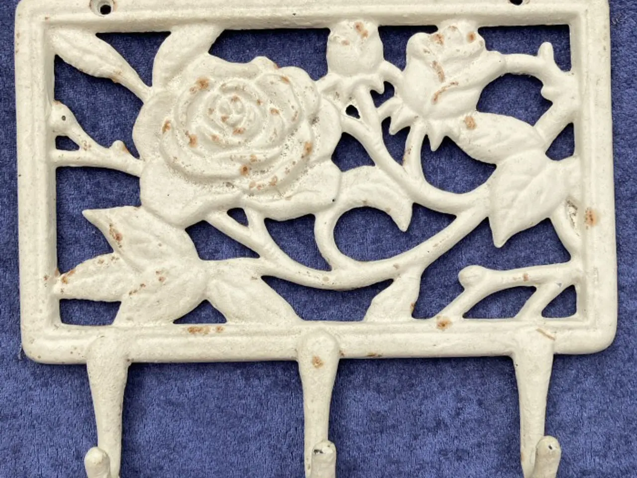 Billede 2 - Knage i smedejern med blomster ornamentik