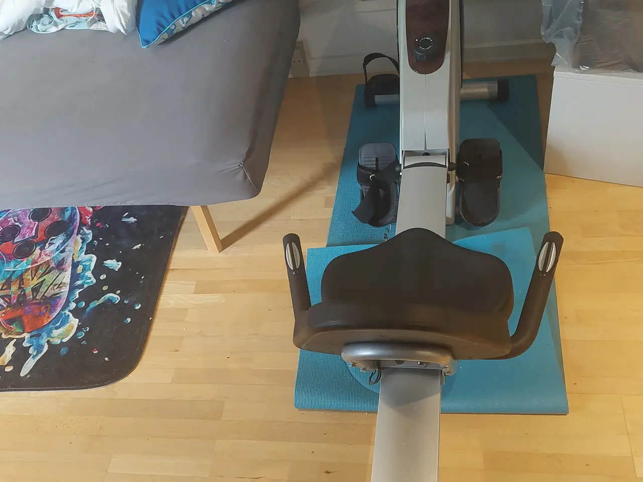 Billede 1 - Romaskine og cykel i en