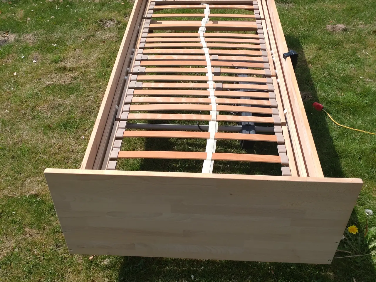 Billede 5 - Elevationsseng med træramme og madras