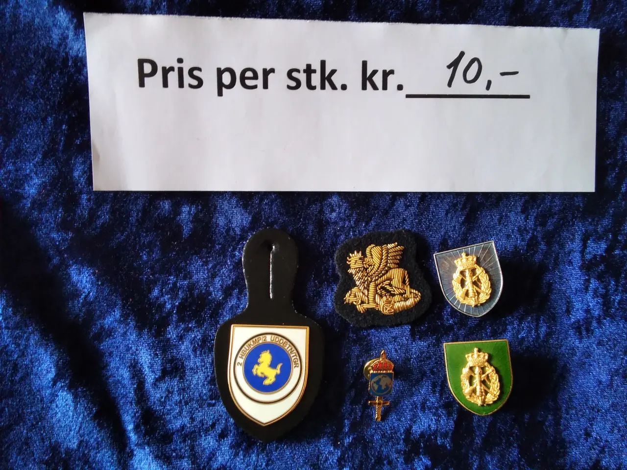 Billede 5 - Militære regimentsmærker og meget andet.