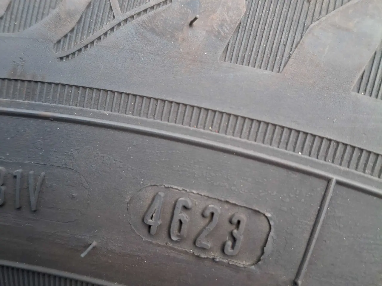 Billede 2 - 215/65-16 varevognsdæk