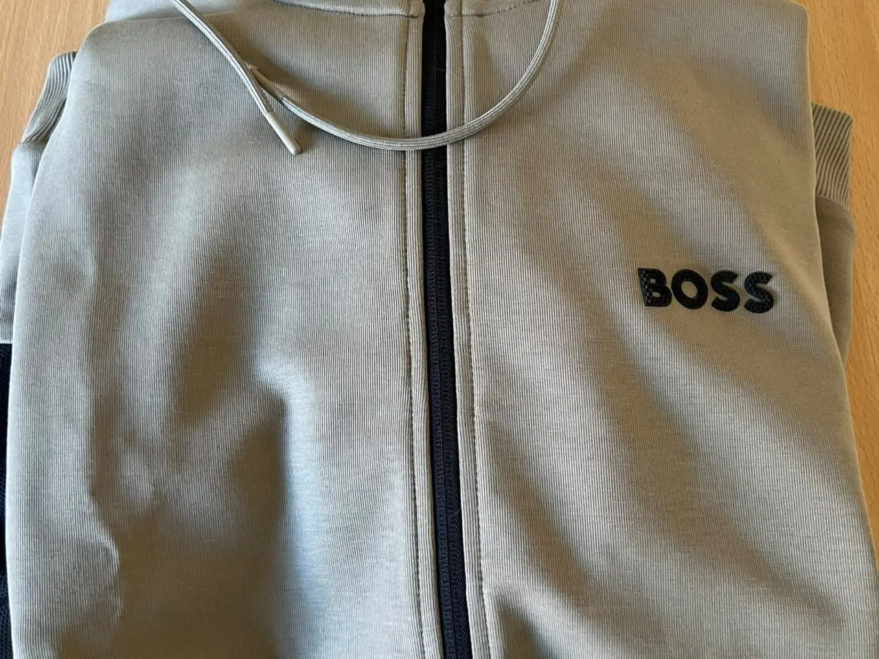 Billede 2 - Hugo Boss hættetrøje i str L.