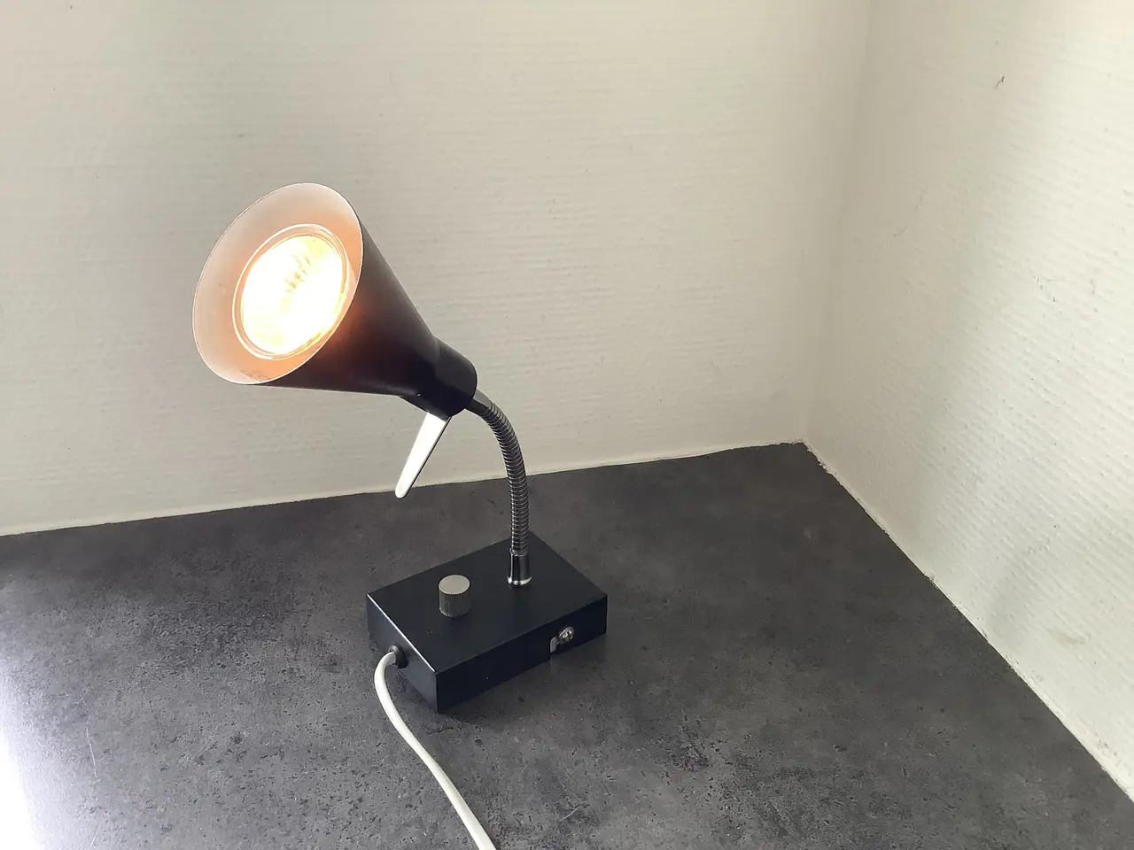 Billede 1 - Væglampe  flex og justerbar lysstyrke 