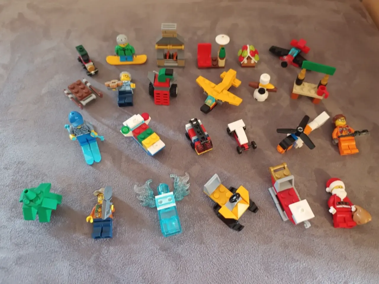 Billede 2 - Lego City julekalender figurer 60155 fra 2017 