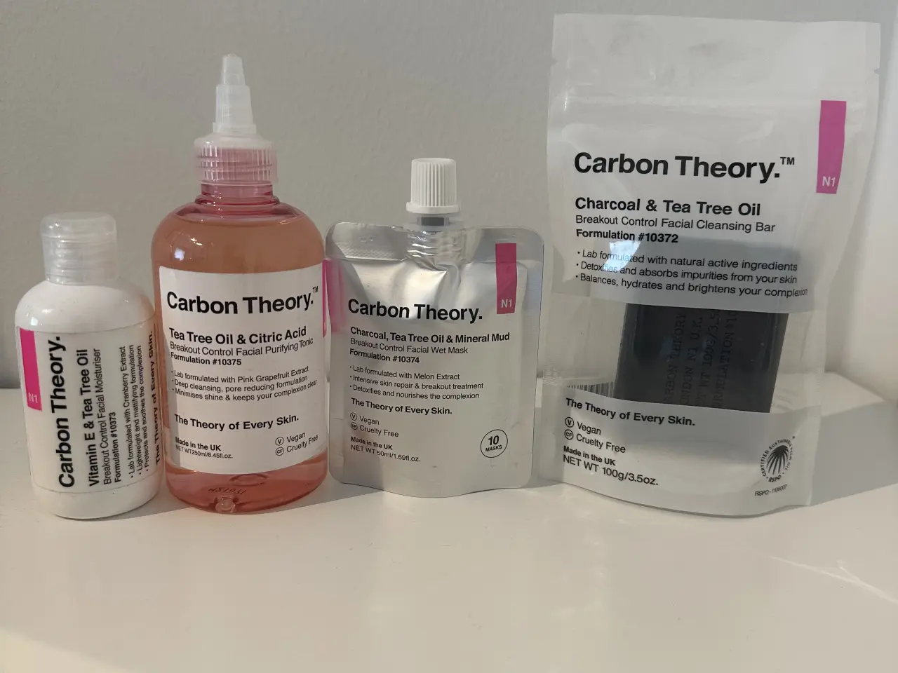 Billede 1 - Carbon Theory Breakouts & Acne Box Set