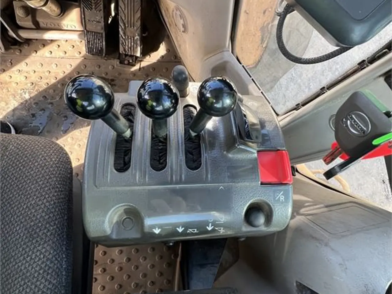 Billede 28 - Volvo L120 F - 21 ton - Motor/Engine 8000 timer- Video