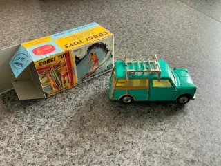 Corgi Toys No. 485 Austin Mini Countryman 