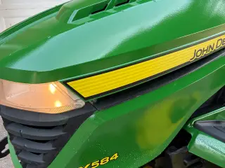 John Deere X584 - 3