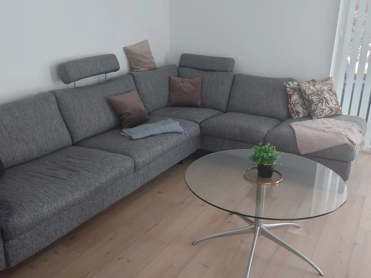 Billede 1 - Chaiselong sofa m/ magasin
