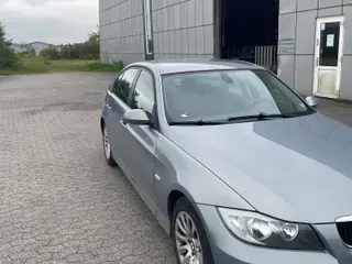 BMW 318D Sedan