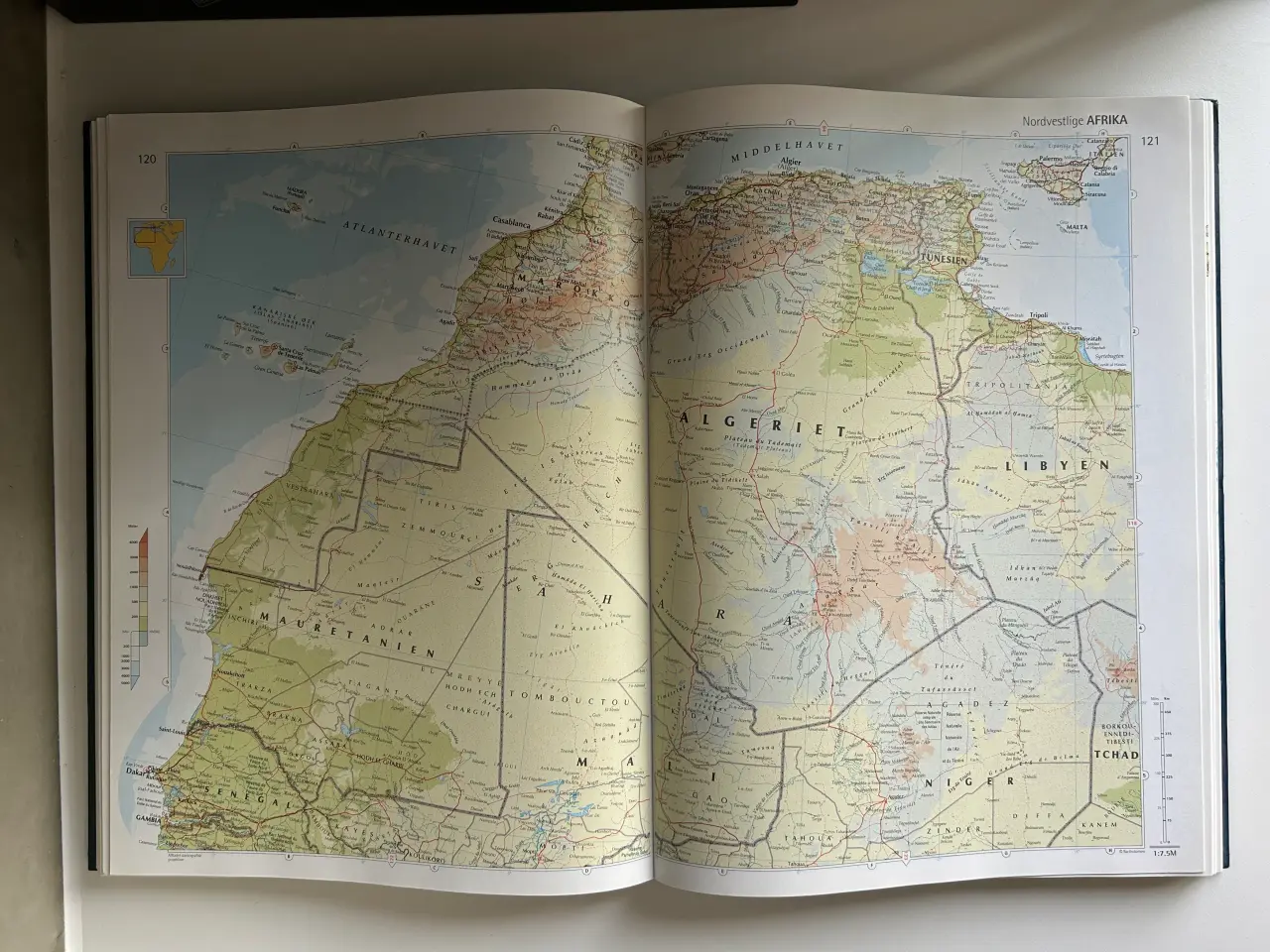 Billede 4 - Gyldendals Store Verdens Atlas, i perfekt stand!