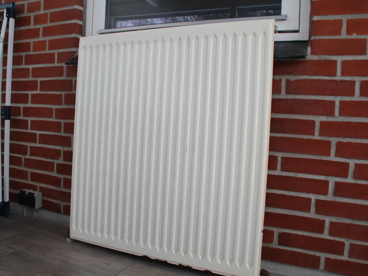 Billede 1 - Pladeradiator 80cm hvid