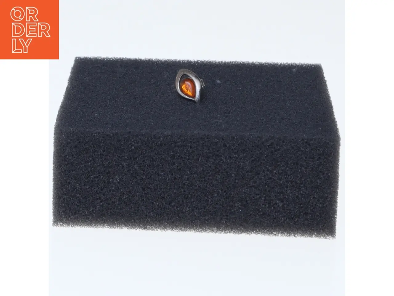 Billede 1 - Ørering med rav (str. 1 cm)