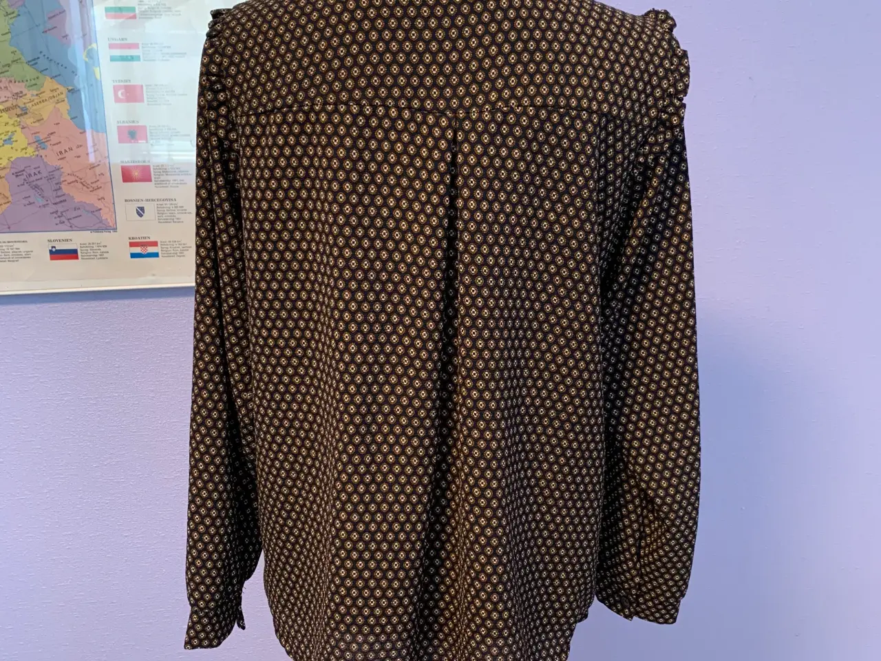 Billede 3 - Ukendt - bluse
