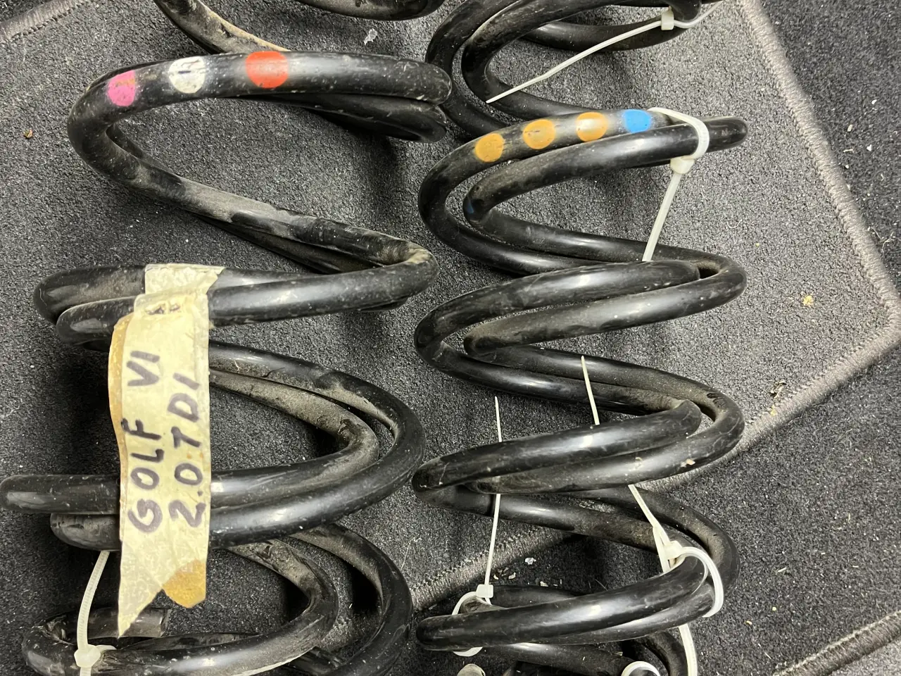 Billede 1 - Original sæt fjeder til VW
