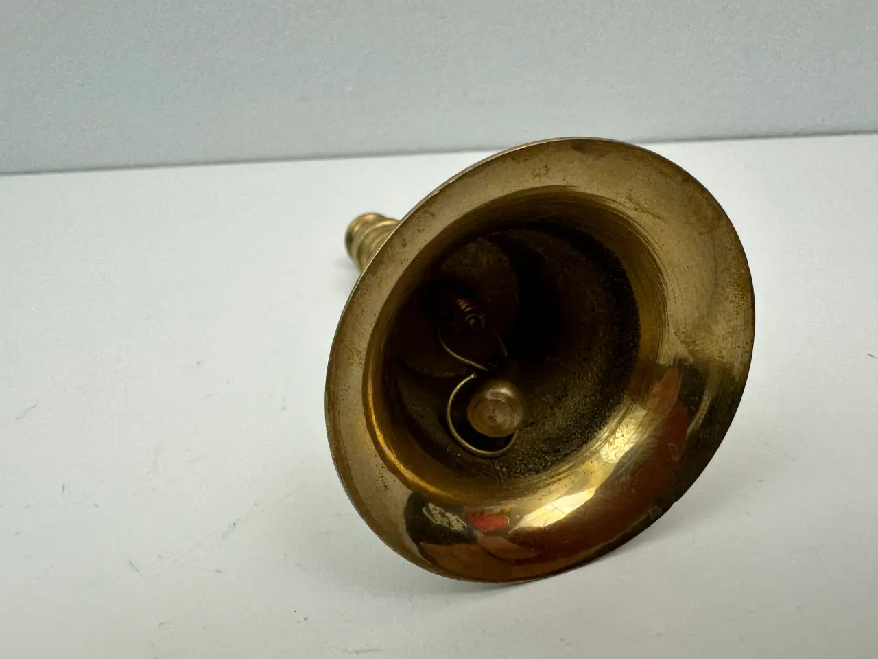 Billede 6 - Vintage messing klokke, riflet