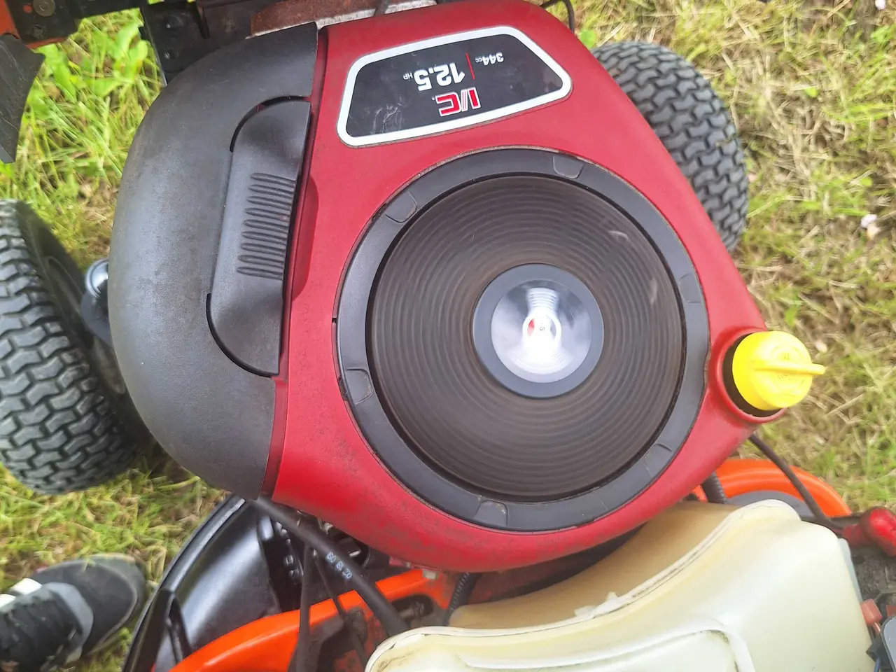 Billede 8 - Havetraktor Husqvarna LTH 126