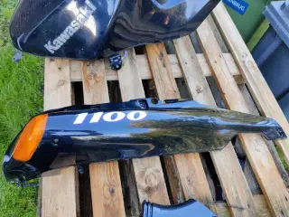 Zzr 1100D sidepaneler
