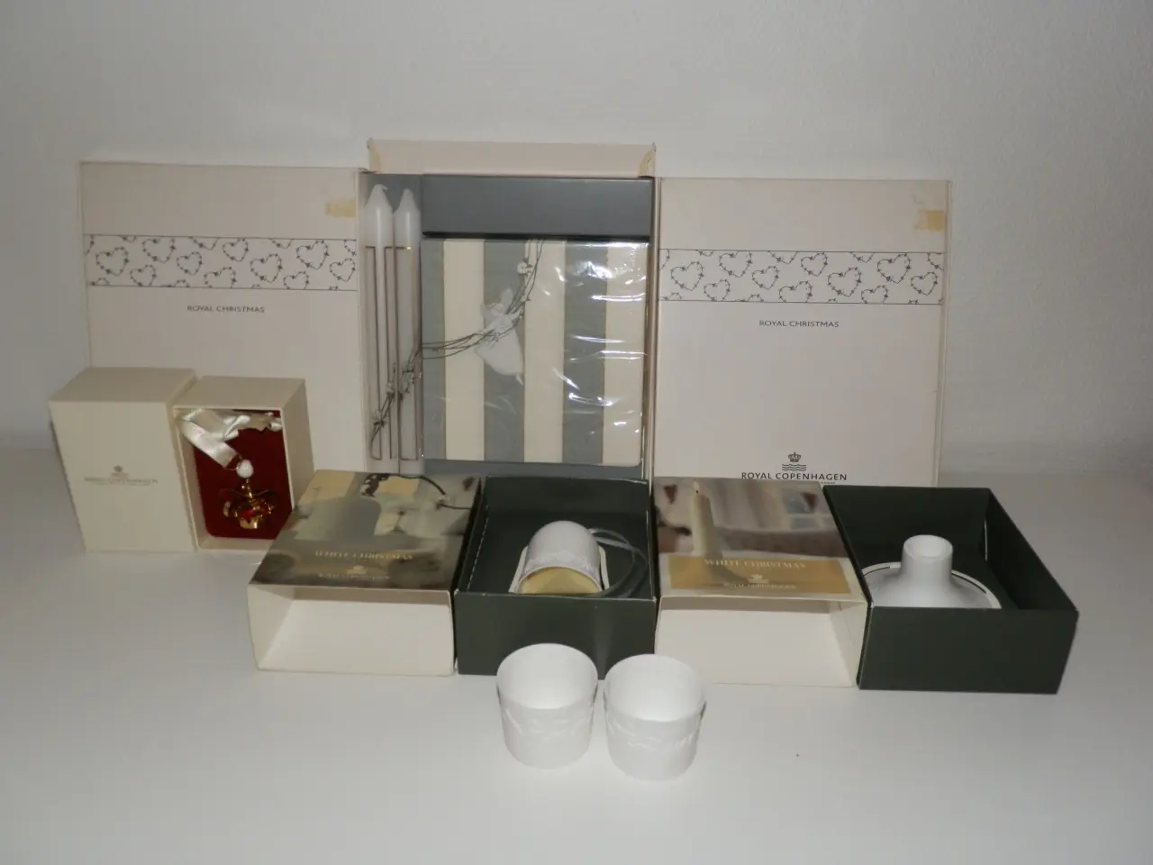 Billede 9 - Royal Copenhagen, Royal & White Christmas julepynt