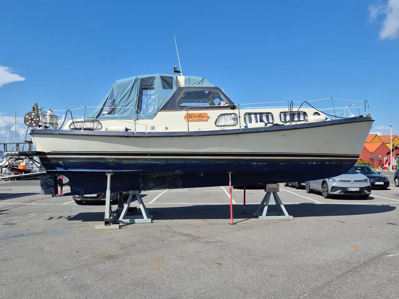 Billede 1 - sælges evt. bytte caravelle. 33" motorbåd