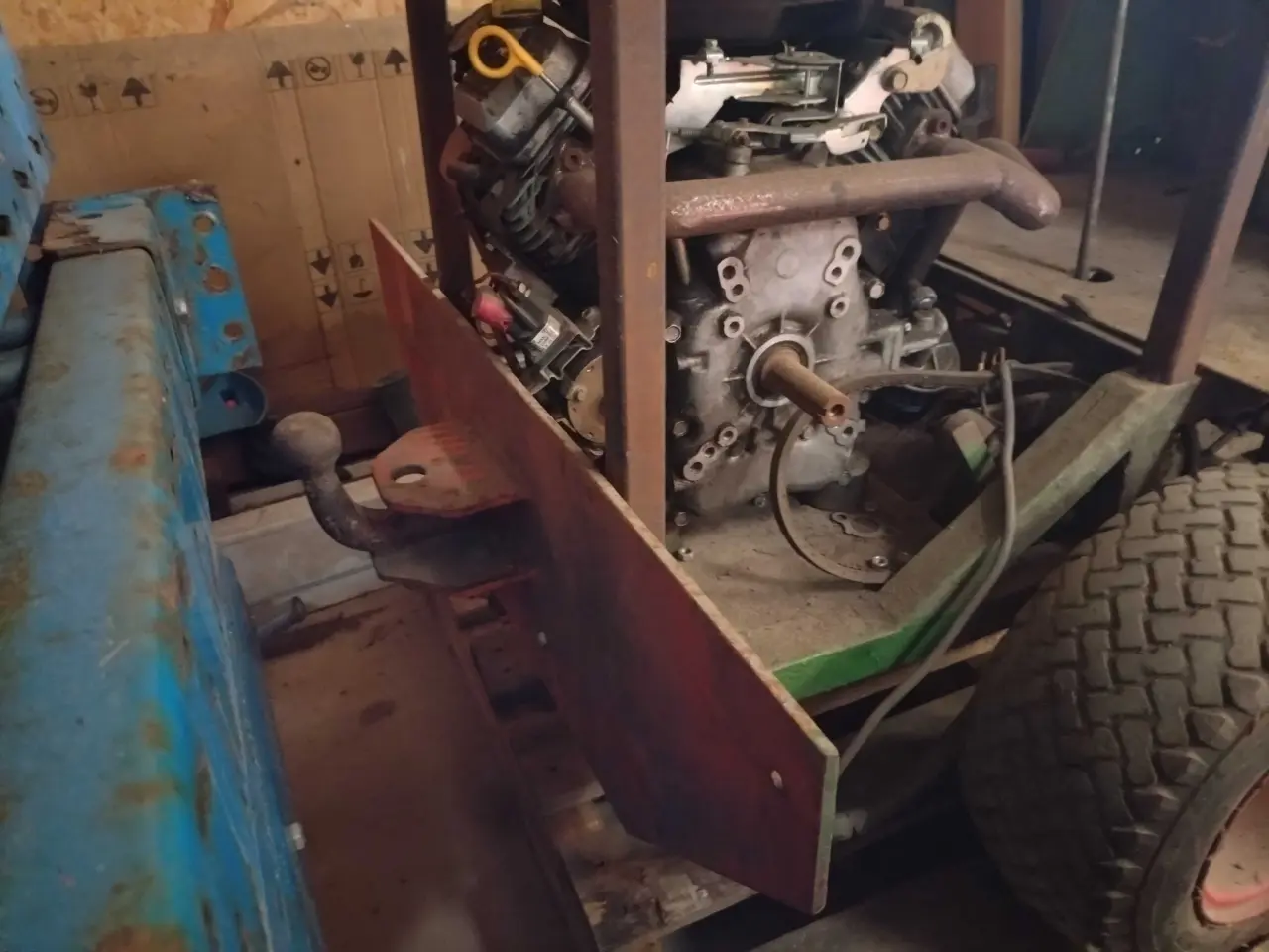 Billede 7 - Kirkegårds traktor 