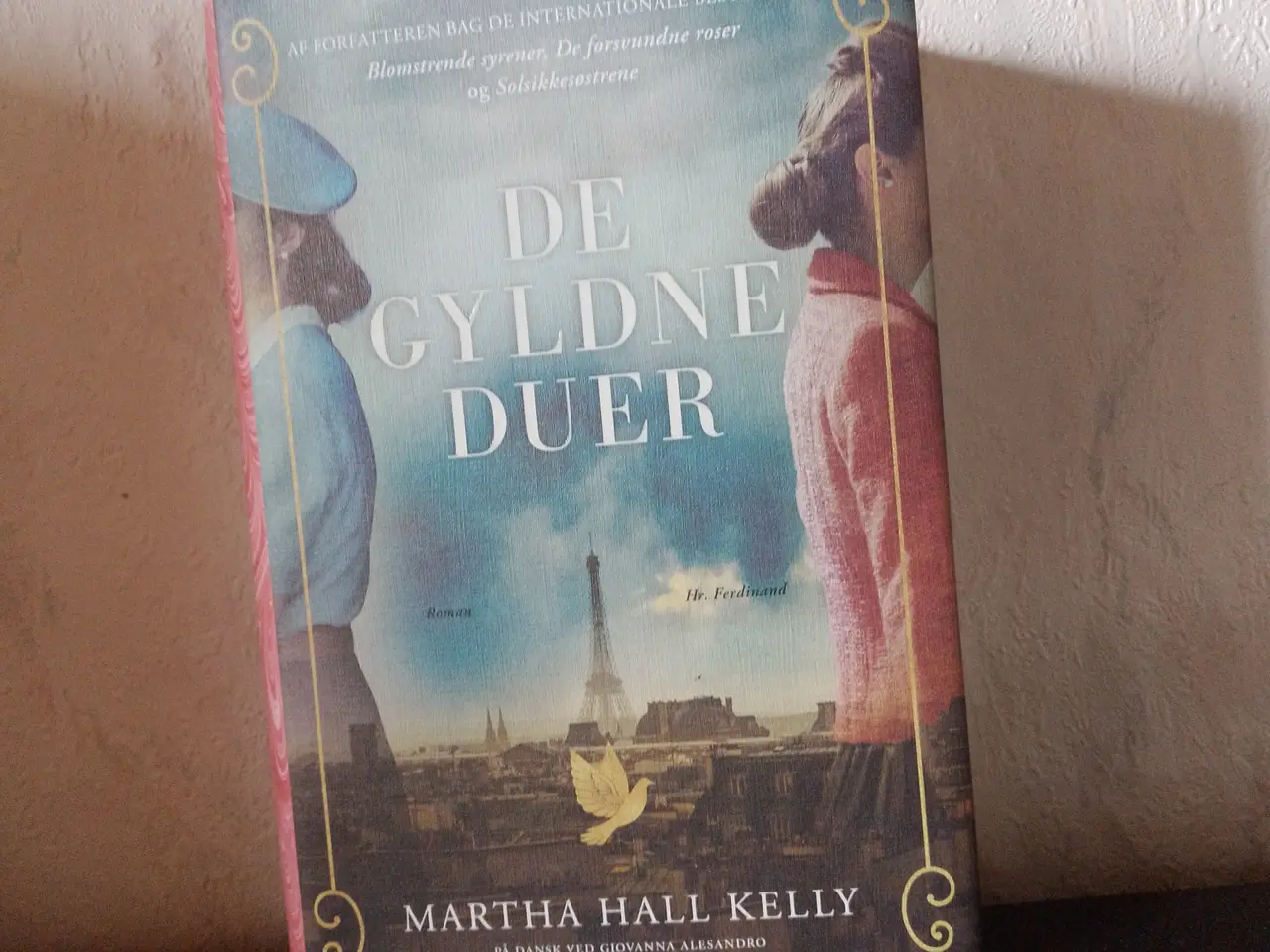 Billede 1 - Martha Hall Kelly: De Gyldne Duer