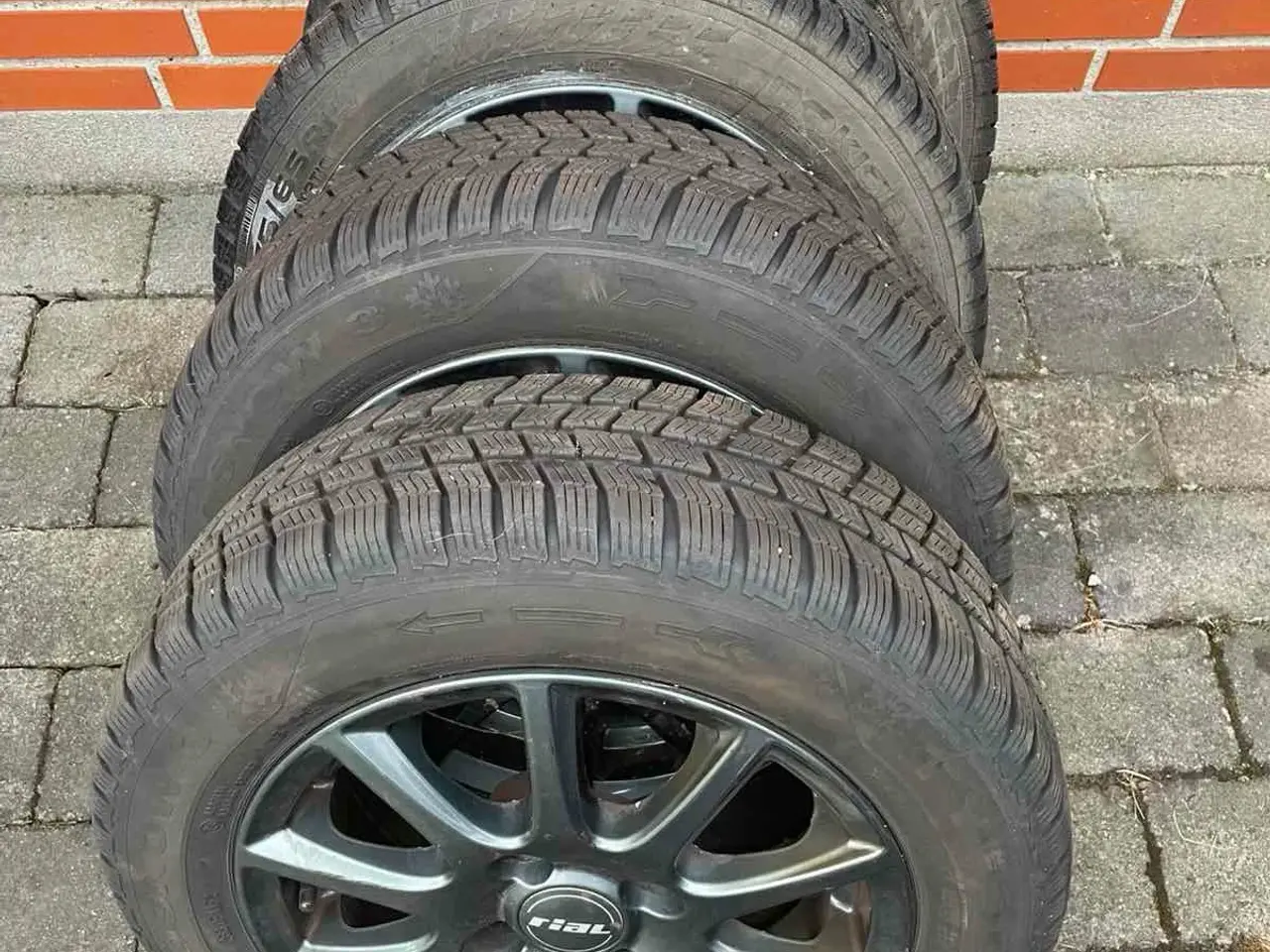 Billede 2 - 14 Flotte Ford Fiesta Aluhjul med gode vinterdæk