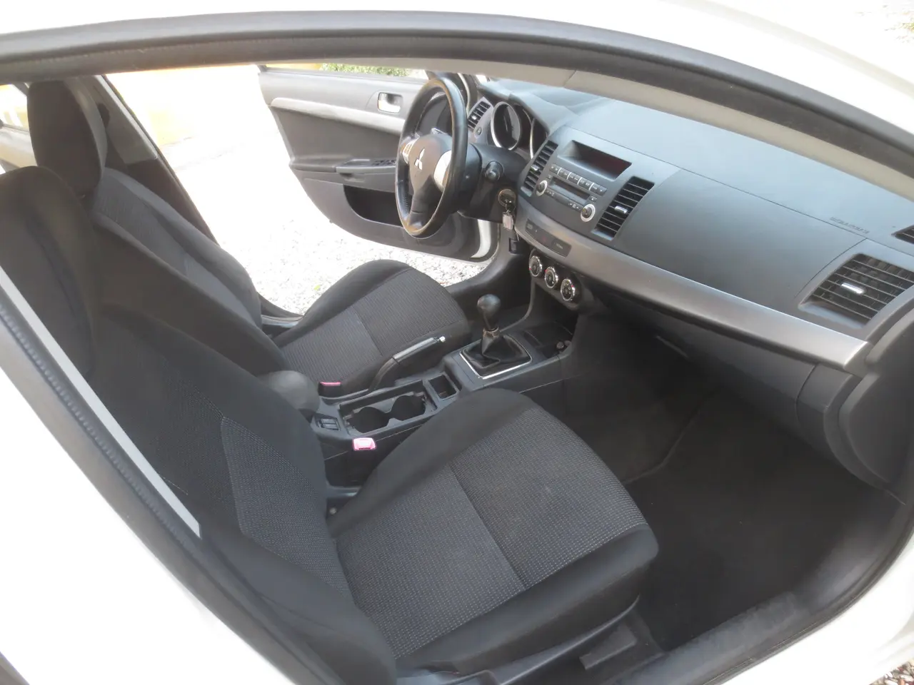Billede 15 - Mitsubishi Lancer 1.6 i År 12. Synet 2/26.