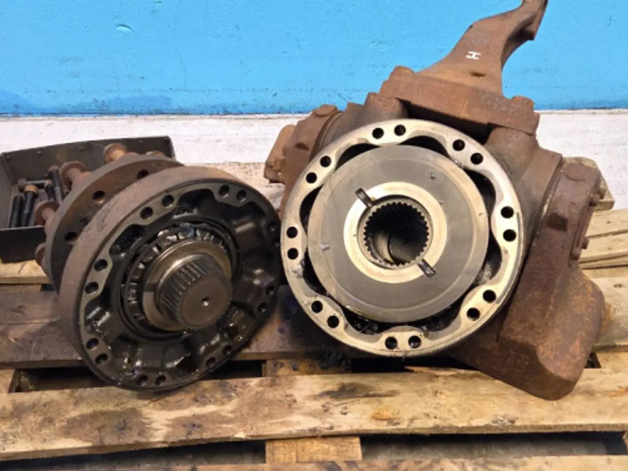Billede 2 - New Holland CR9.90 Spindel R. 87281653