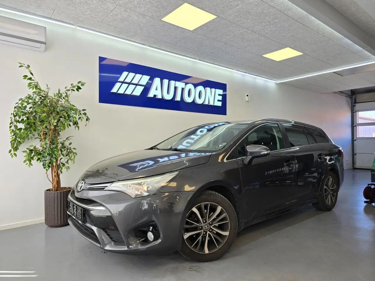 Billede 1 - Toyota Avensis 1,8 VVT-i T2 Touring Sports MDS