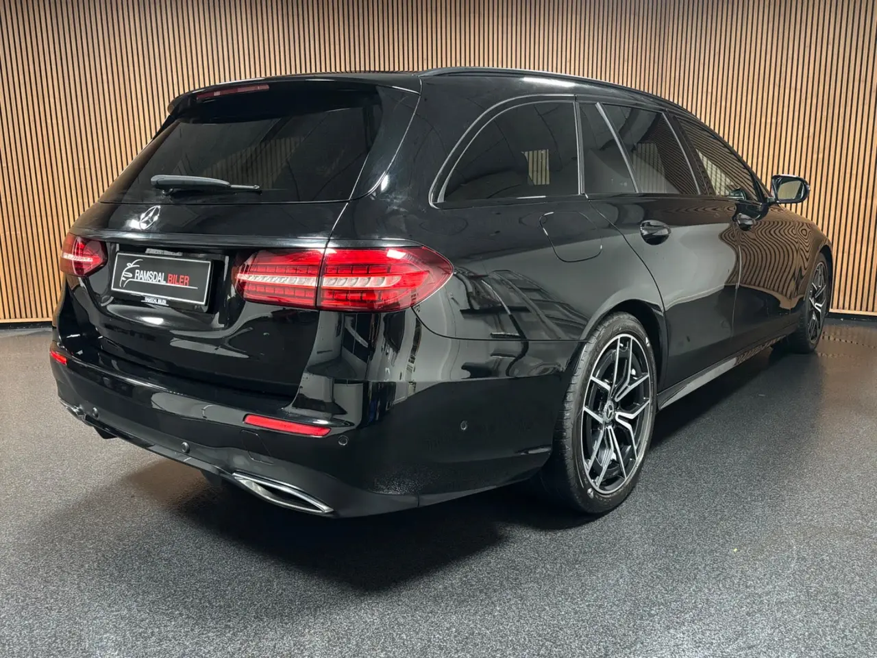 Billede 5 - Mercedes E220 d 2,0 Advantage AMG stc. aut.