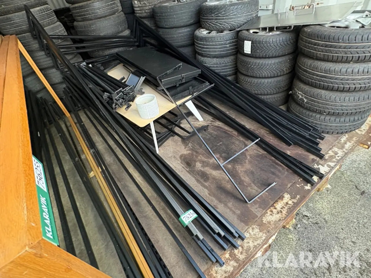 Billede 5 - Tøjstativer til butik - 15 styk