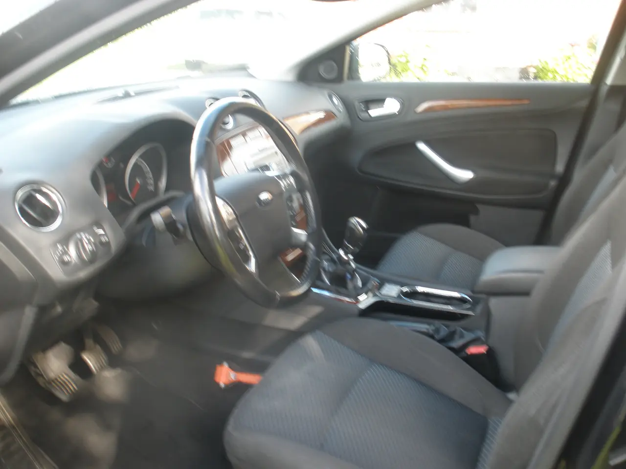 Billede 3 - Ford Mondeo 2,0I Ghia 4 dørs