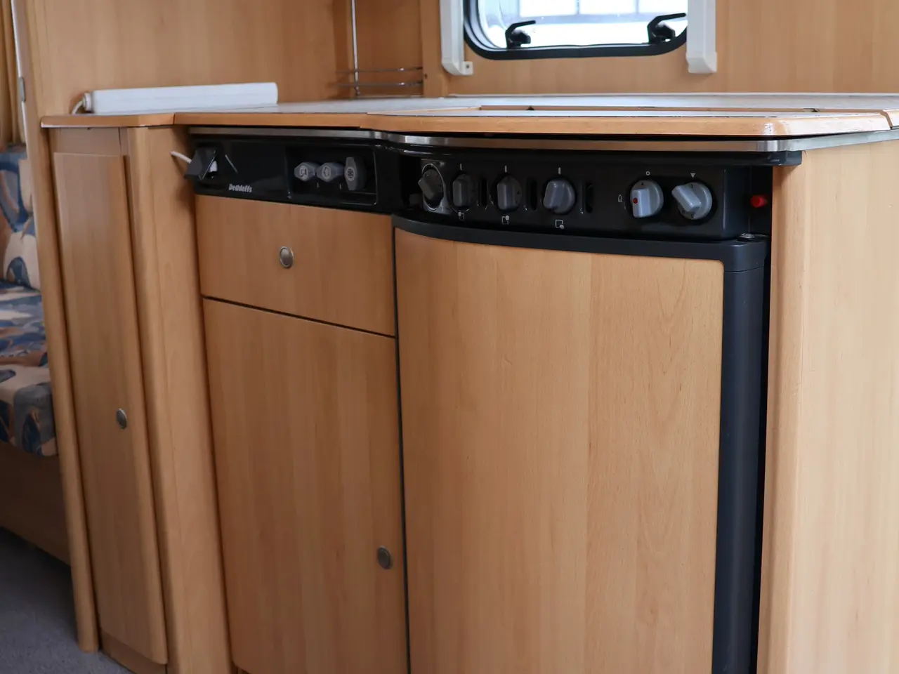 Billede 19 - Nysynet Dethleffs campingvogn årg 2000 model EG2