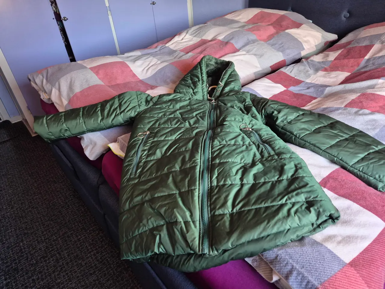 Billede 4 - Forårsjakke med plydsfoer