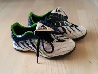 Adidas støvler