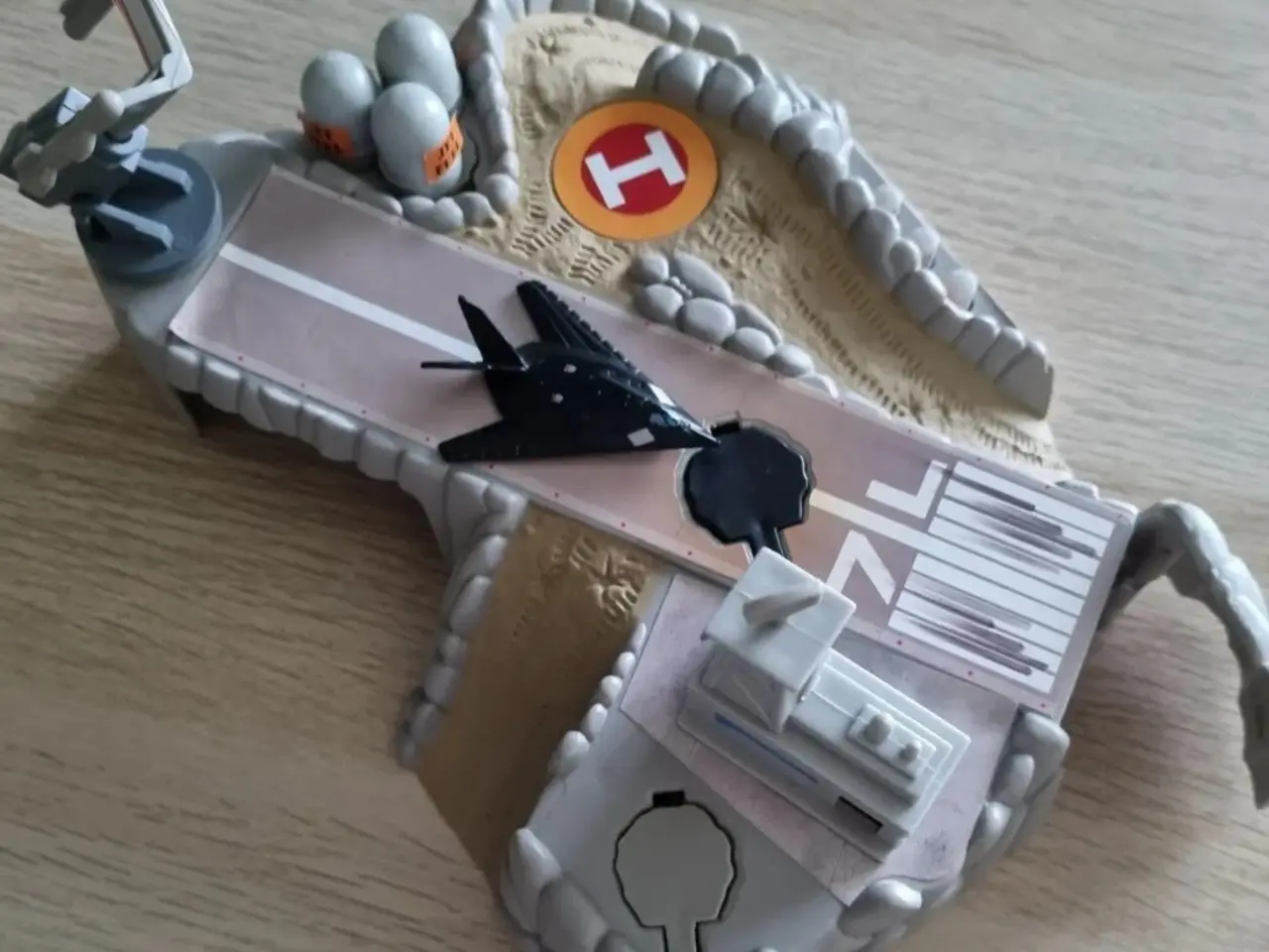 Billede 2 - Military Battle Zones Skycat Airbase