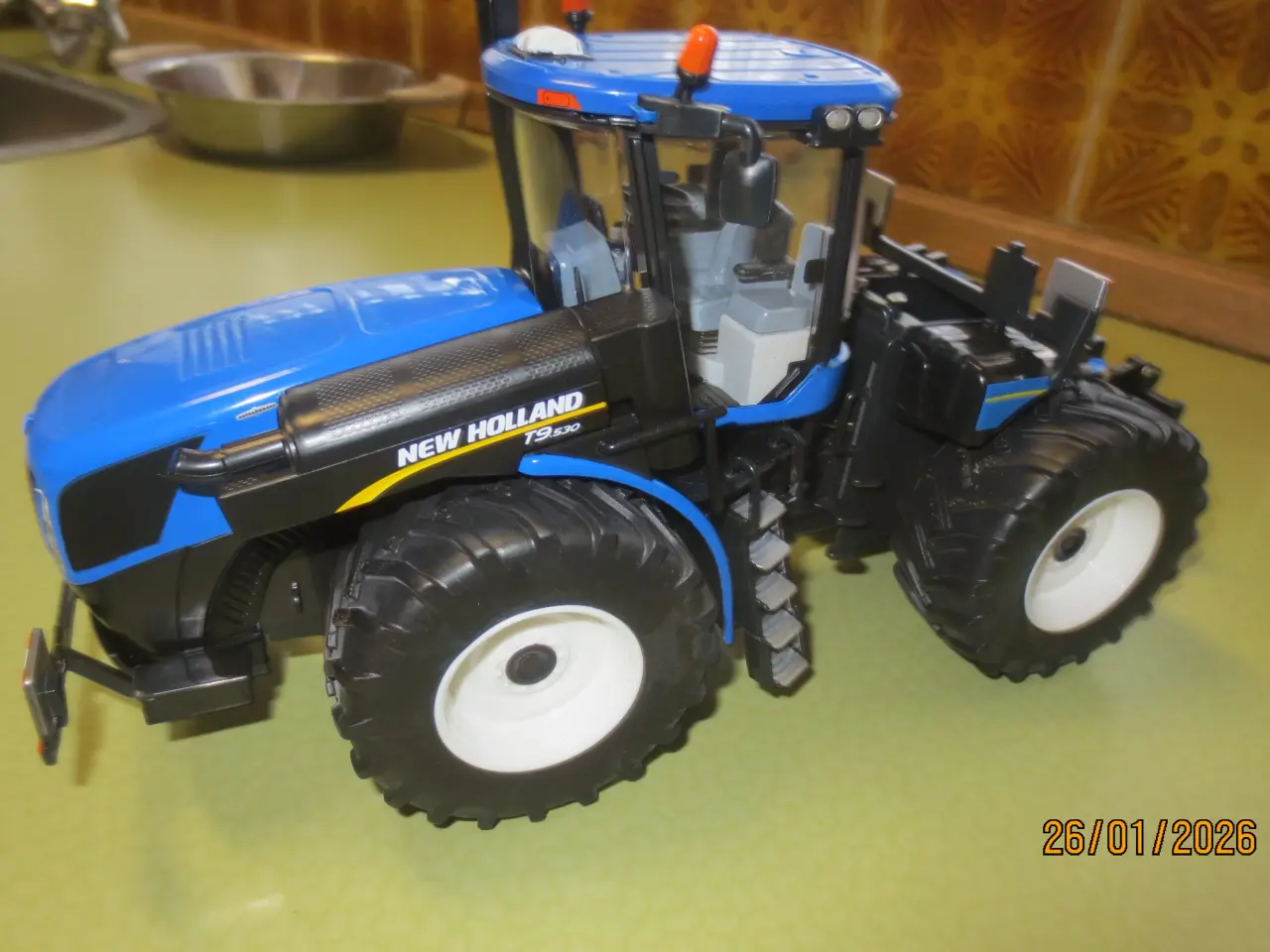 Billede 2 - 2 stk Modeltraktor HOLLAND T9 530/565