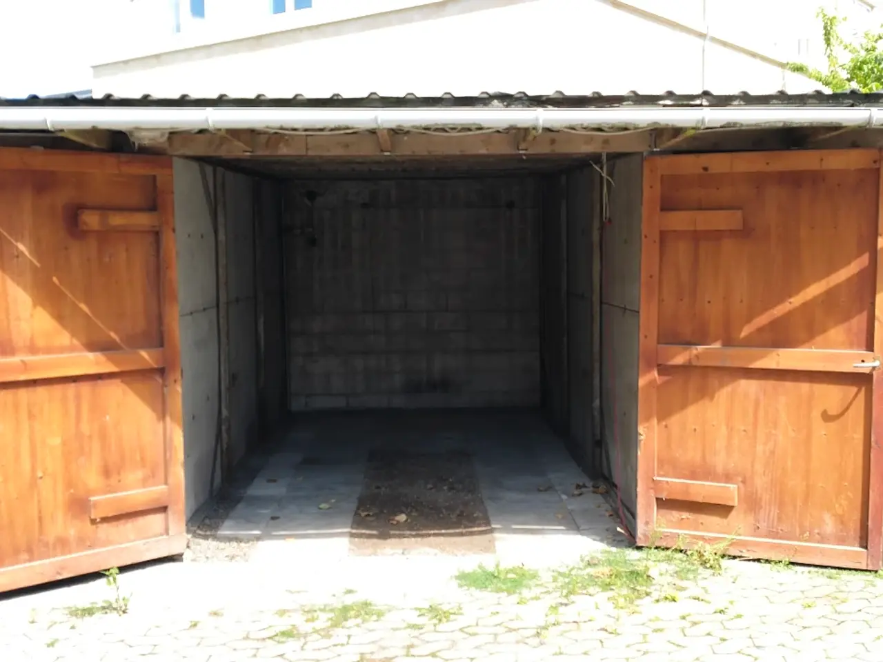 Billede 2 - Garage udlejes