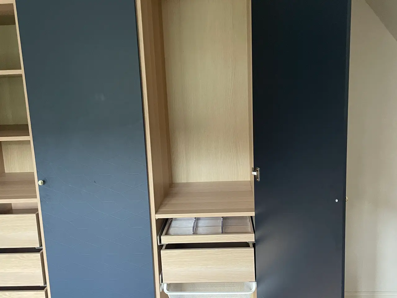 Billede 4 - Garderobe skabe med design låger