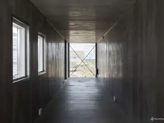 Unikt og anderledes showroom/småproduktion udlejes i kreativt miljø med fantastisk lys og kig til vandet.