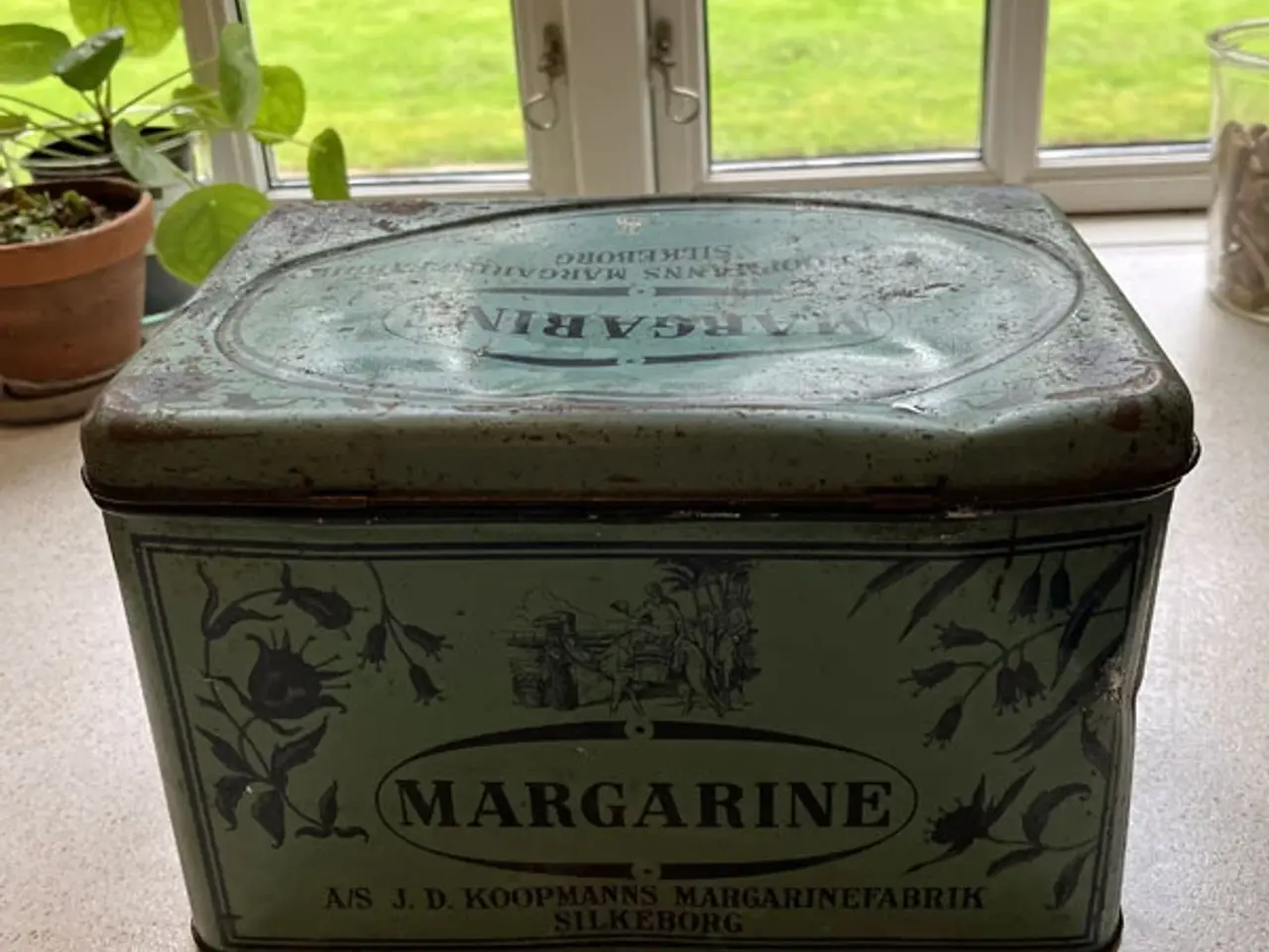 Billede 4 - Retro - antik metaldåse Silkeborg Margarinefabrik