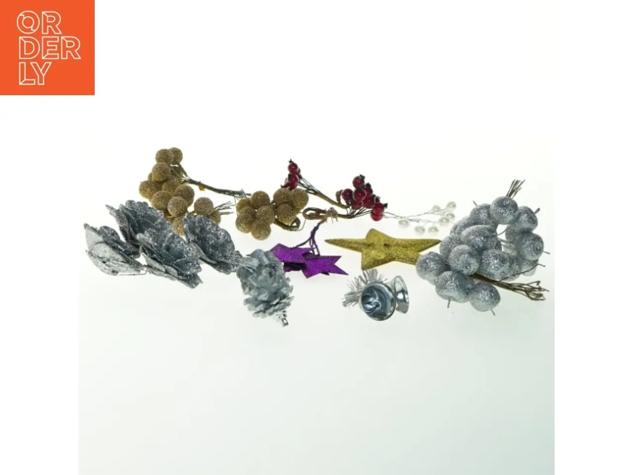 Billede 1 - Diverse juledekorationer (str. 13x11 cm)
