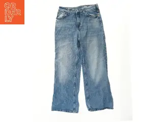 Blå jeans fra H&M (str. 152)