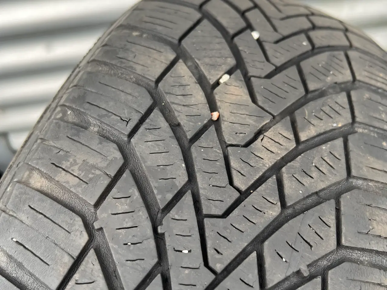 Billede 8 - 185/60R15 contintal vinterdæk 