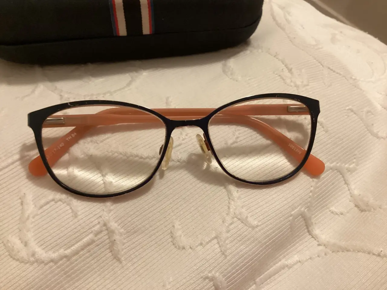 Billede 3 - 2 Tommy Hilfiger ladies glasses frames